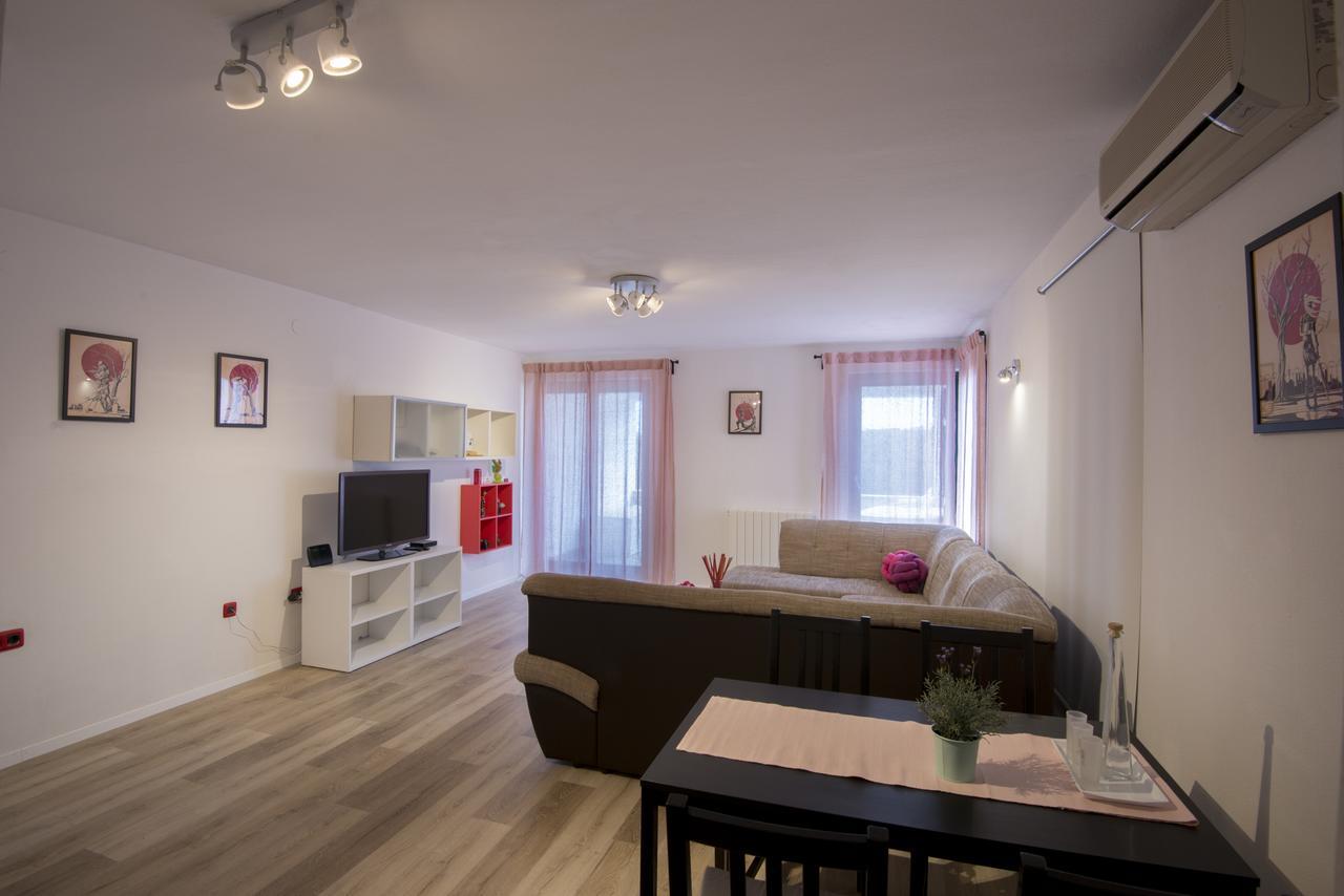 Apartment Blazenka Pula Extérieur photo